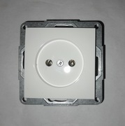 Gniazdo pojedyncze  b/u do ramek Hager-Polo Fiorena białe - nowe