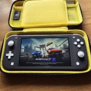 Nintendo Switch Lite + gry + akcesoria