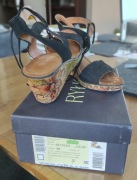 SANDAŁY DAMSKIE SKÓRZANE  RYŁKO NA KOTURNIE CZARNE WYGODNE R.36