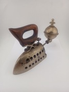 Stare małe żelazko spirytusowe 