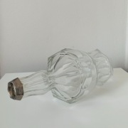 Antyczna francuska karafka z okuciem na szyjce