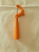 Obieraczka pozioma i pionowa w jednym Tupperware