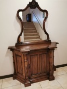 Stara komoda z lustrem