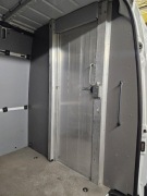 Sprinter 907 Ściana grodziowa z drzwiami przesuwnymi 