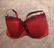 Skórzany czerwony biustonosz 70K