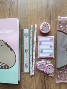 Zestaw szkolny Pusheen notes linijka ołówek temperówka gumka kosmetyczka 