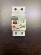 Wyłącznik różnicowy firmy Legrand 300mA