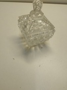 kryształowa cukiernica kawiornica z pokrywką, z okresu PRL-u Hortensja