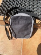 Nowa Saszetka męska z paskiem