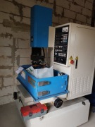 elektrodrążarka wgłębna ZNC-EDM 250 Knuth