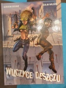 Wilczyce deszczu, Rennie, Wilson, komiks Amber