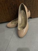 New Look Gorgeous nude lakierowane beżowe czółenka szpilki średnie 8/41 42