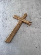Duży, drewniany Krzyż na ścianę ze starego dębu 43,5 cm Rękodzieło