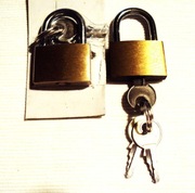 Mała kłódeczka 2 szt.  pamiętnik walizka szafka