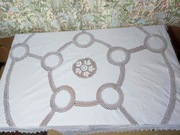 Obrus z koronką szydełkową śr.160