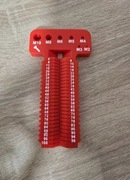 Przyrząd do pomiaru śrub i wkrętów