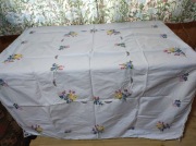 Haftowany obrus 165x120