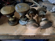 Mosiężne odbojniki, klamki do drzwi