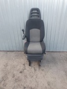 IVECO FOTEL LEWY PNEUMATYCZNY OD KIEROWCY 