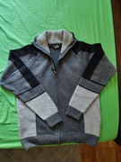 Wełniany sweter nienoszony