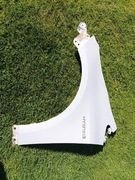 Błotnik lewy toyota corolla e21 kombi