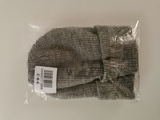 Nowa czapka klasyczna szara