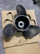 Śruba napędowa SUZUKI Dual Propeller