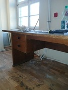 Stare biurko drewniane plus dwa krzesła