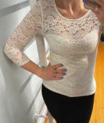 Bershka koronkowa bluzka ecru biała modna elegancka s jesień