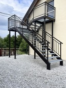 Schody zewnętrzne stalowe