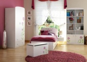 Meble firmy Meblik, do pokoju dziecięcego, kolekcja Róża Róż.