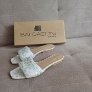 Białe klapki panterka skóra Baldaccini 37