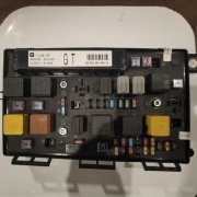 skrzynka bezpiec GT 13206747 Astra H/Zafira B  BSI