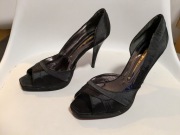 Szpilki roz 40 Czarne z czerwonym spodem You and Me Czółenka