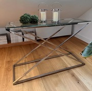 Konsola ze szklanym blatem