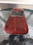 Chevrolet corvette  stingray 1:18  motorbox