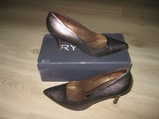 Peter Kaiser szpilki rozmiar 39