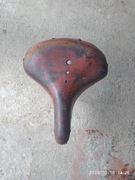 Stare skórzane siodełko rowerowe 