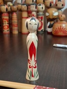 Japonska lalka kokeshi oryginalna handmade sygnowana kolekcjonerska 13 cm