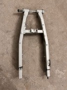 YAMAHA TDR 125 - wahacz tył / tylny