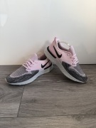 Nike Buty do biegania Odyssey React 2 Flyknit AH1016 601 R.38,5