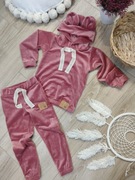 Dres welur z elementami koronki