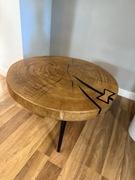 Stolik kawowy z plastra dębu – wyjątkowy i ręcznie wykonany!