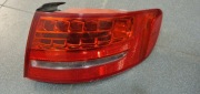 Audi A4 B8 Avant lampa tylna prawa zewnętrzna LED 8K9945096B