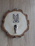 Owczarek niemiecki. Wieszak ścienny na ubrania,  klucze.