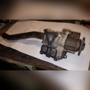 Pompa wod KIA Carens III 2.0 16V CVVT 2006 stan:bd