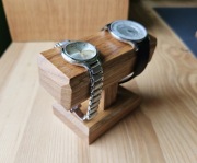 Stojak ekspozytor na zegarki bransoletki, naturalne dębowe drewno A