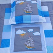 Kołderka i poduszka  z haftem Statek patchwork