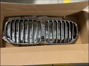 Grill BMW X5 G05 2020r wersja z kamerami 360, oryginał, stan idealny