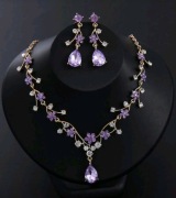 Komplet biżuterii naszyjnik + kolczyki – kwiaty, fioletowe kryształki 